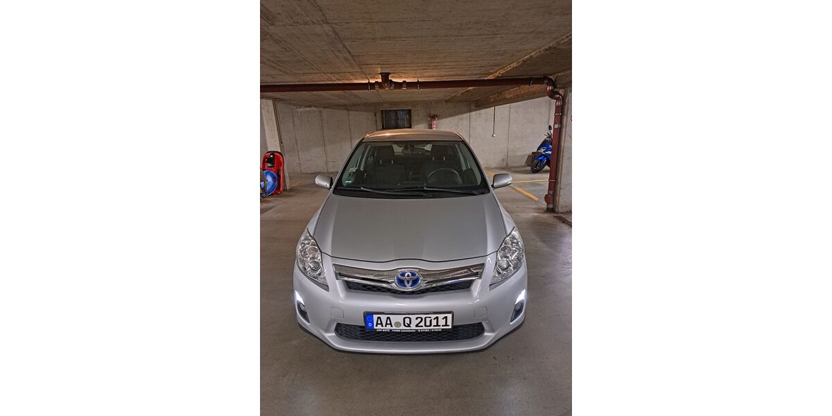 Toyota Auris 179.000 km 5.899 &euro; Essingen 73457