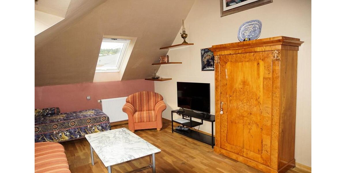 Dachgeschoßwohnung Schwäbisch Gmünd - 2.5 Zimmer, 85 m&sup2;, 890&euro; | Angebot:23423757