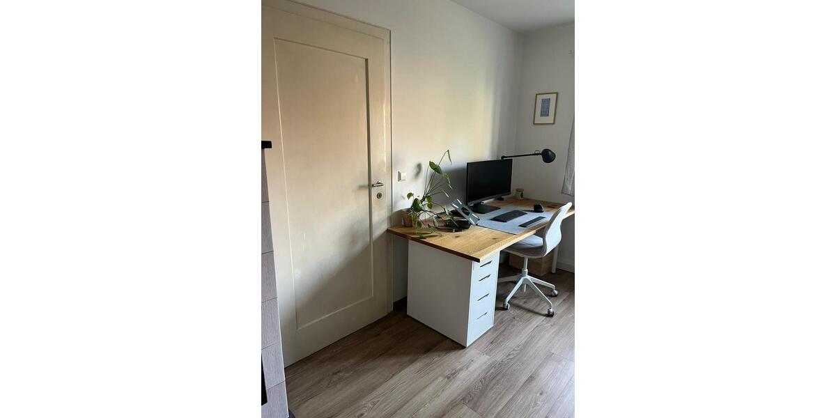 Erdgeschoßwohnung Esslingen am Neckar Brühl - 4 Zimmer, 97 m&sup2;, 1.300&euro; | Angebot:25862059