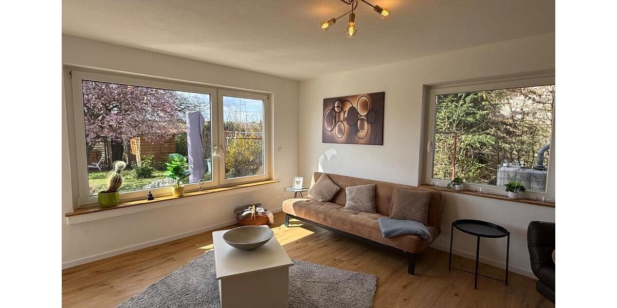 Erdgeschoßwohnung Weinstadt - 4 Zimmer, 85 m&sup2;, 2.000&euro; | Angebot:25944587