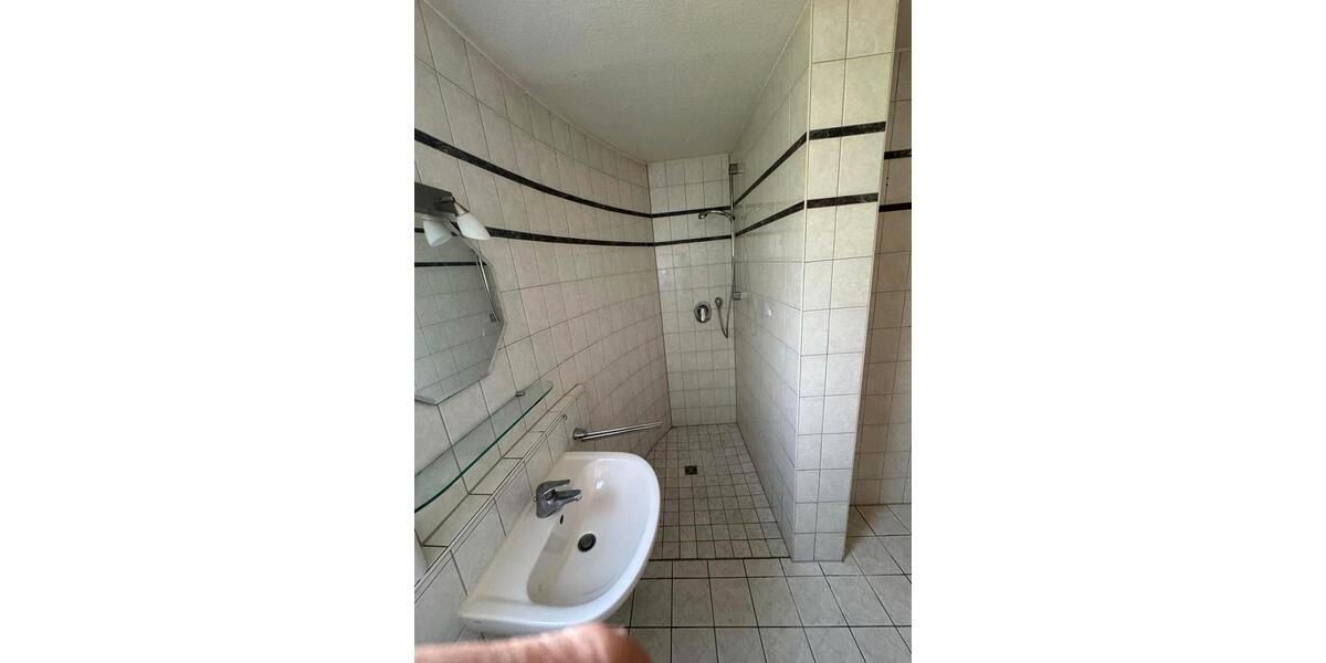 Hochparterre Göppingen Bruckwasen - 4 Zimmer, 122 m&sup2;, 1.250&euro; | Angebot:26515865