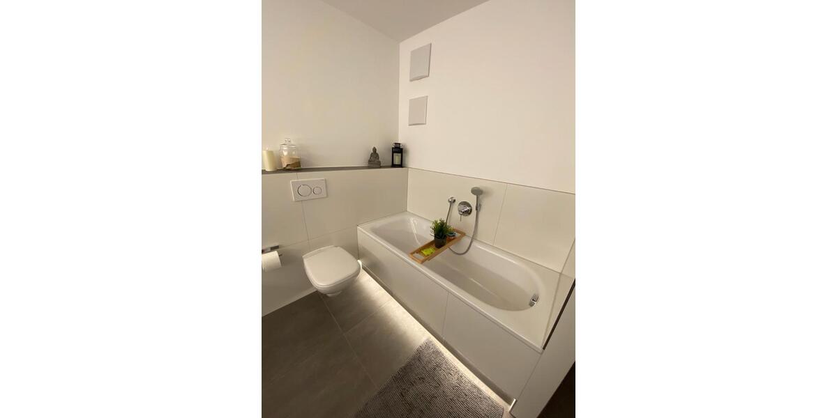 Etagenwohnung Esslingen am Neckar Oberesslingen - 4 Zimmer, 101 m&sup2;, 1.850&euro; | Angebot:26577712