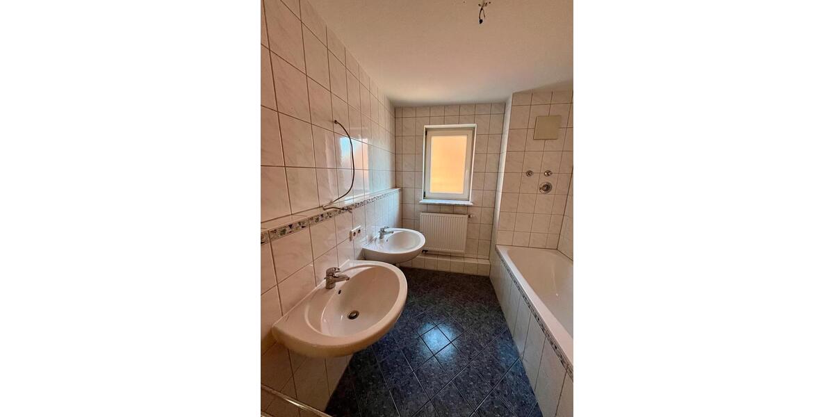 Etagenwohnung Bissingen an der Teck - 4 Zimmer, 99 m&sup2;, 1.060&euro; | Angebot:24817765