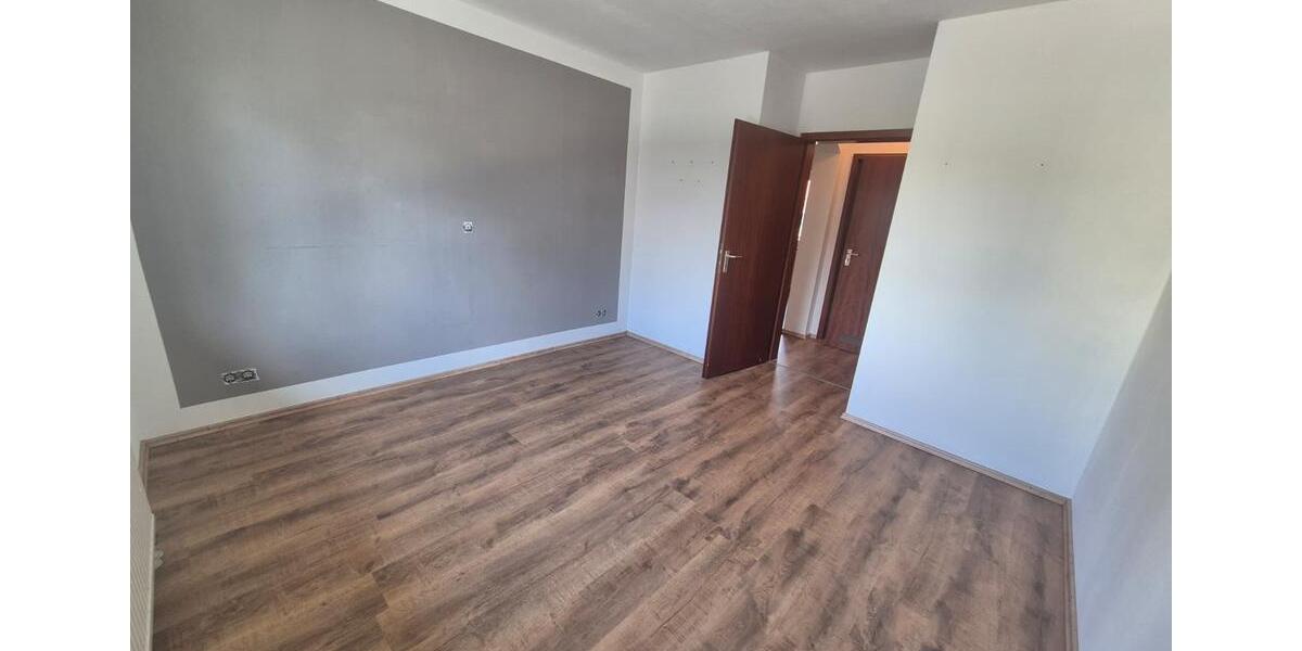 Etagenwohnung Essingen - 2.5 Zimmer, 66 m&sup2;, 235.000&euro; | Angebot:26846061
