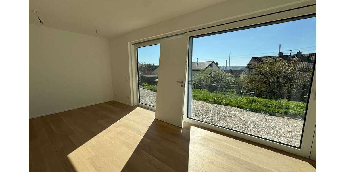 Etagenwohnung Esslingen am Neckar Oberesslingen - 4 Zimmer, 135 m&sup2;, 2.565&euro; | Angebot:26006415