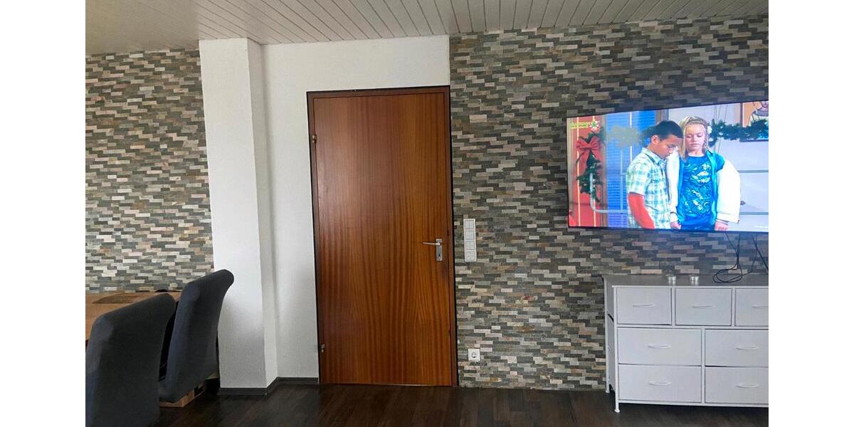 Dachgeschoßwohnung Wernau (Neckar) - 3 Zimmer, 75 m&sup2;, 199.000&euro; | Angebot:23712418