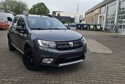 Dacia Sandero 122.364 km 5.990 &euro; Waiblingen Neustadt ( 15 km von Stuttgart ) 71336