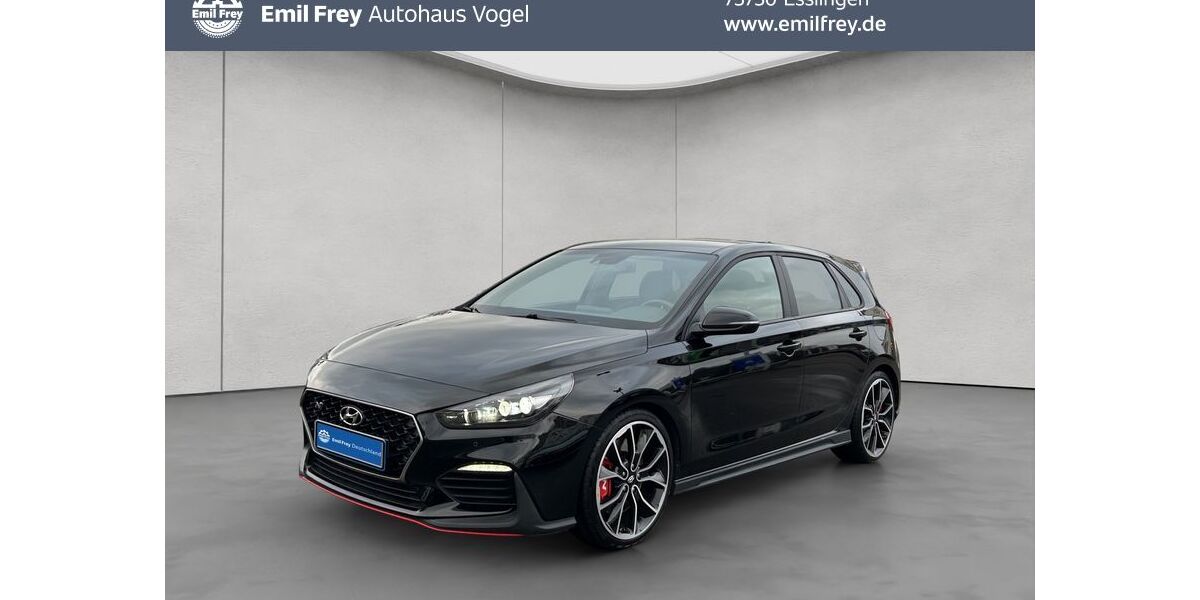 Hyundai i30 71.800 km 24.480 &euro; Esslingen 73730