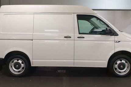 VW T6 Transporter 220.000 km 15.600 &euro; Esslingen am Neckar 73733
