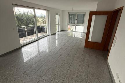 Wohnung Esslingen am Neckar Hegensberg - 4 Zimmer, 101 m&sup2;, 1.700&euro; | Angebot:25961929