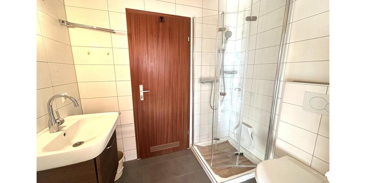 Einfamilienhaus Uhingen - 6.5 Zimmer, 175 m&sup2;, 1.980&euro; | Angebot:25356517