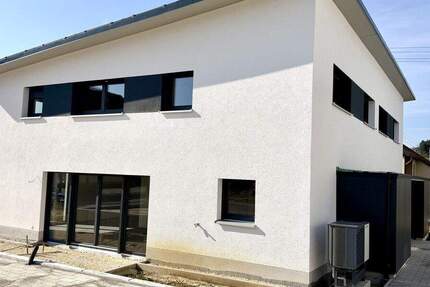 Haus Böhmenkirch Treffelhausen - 5 Zimmer, 135 m&sup2;, 1.350&euro; | Angebot:25696269