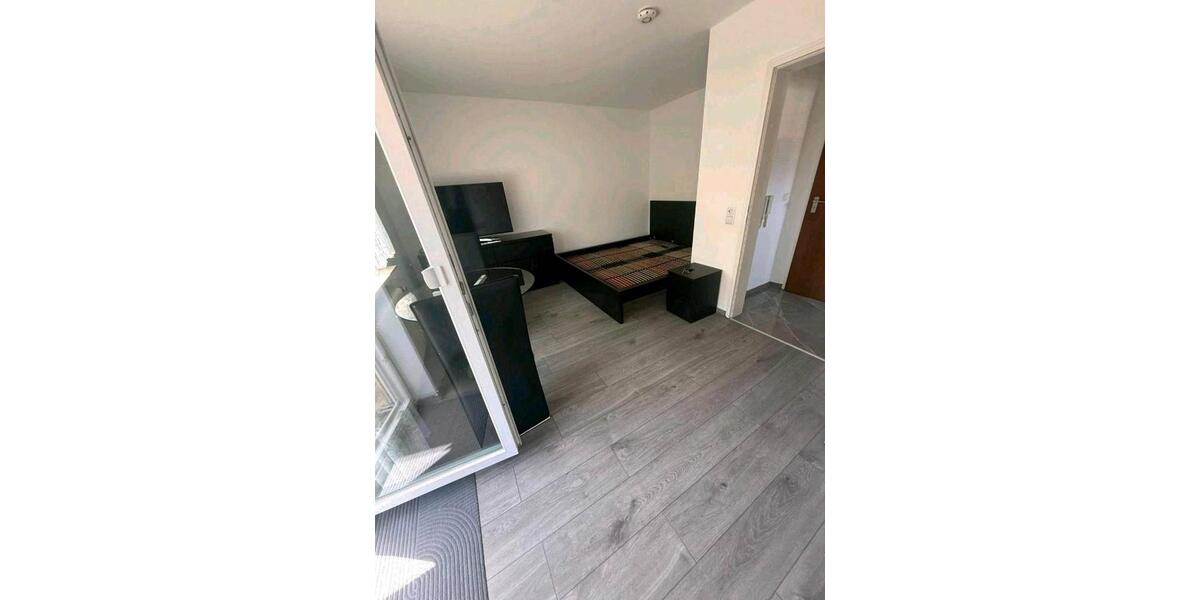Etagenwohnung Esslingen am Neckar Hegensberg - 1 Zimmer, 28 m&sup2;, 700&euro; | Angebot:26683058