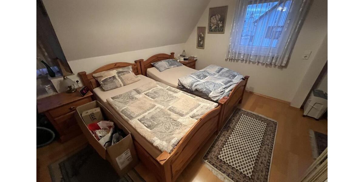 Erdgeschoßwohnung Weilheim an der Teck - 3.5 Zimmer, 87 m&sup2;, 1.030&euro; | Angebot:25792393