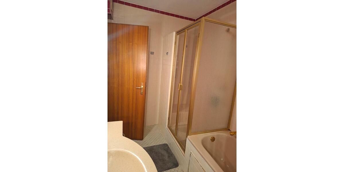 Erdgeschoßwohnung Göppingen - 3.5 Zimmer, 102 m&sup2;, 345.000&euro; | Angebot:27118165