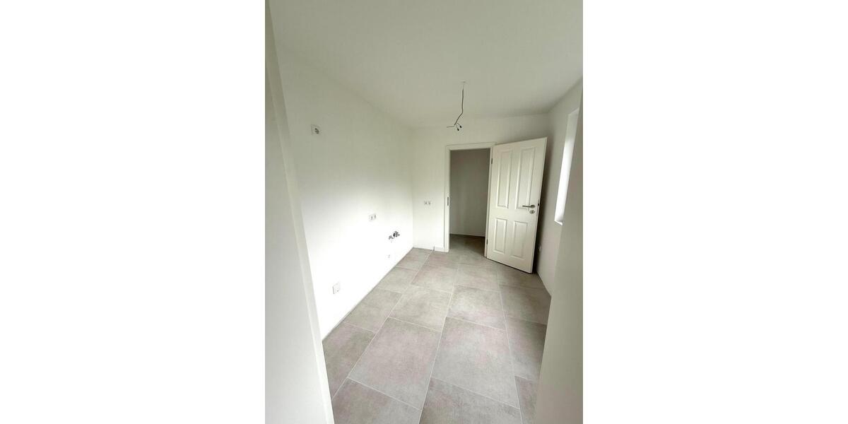 Etagenwohnung Esslingen am Neckar Oberesslingen - 3.5 Zimmer, 91 m&sup2;, 1.300&euro; | Angebot:26660009