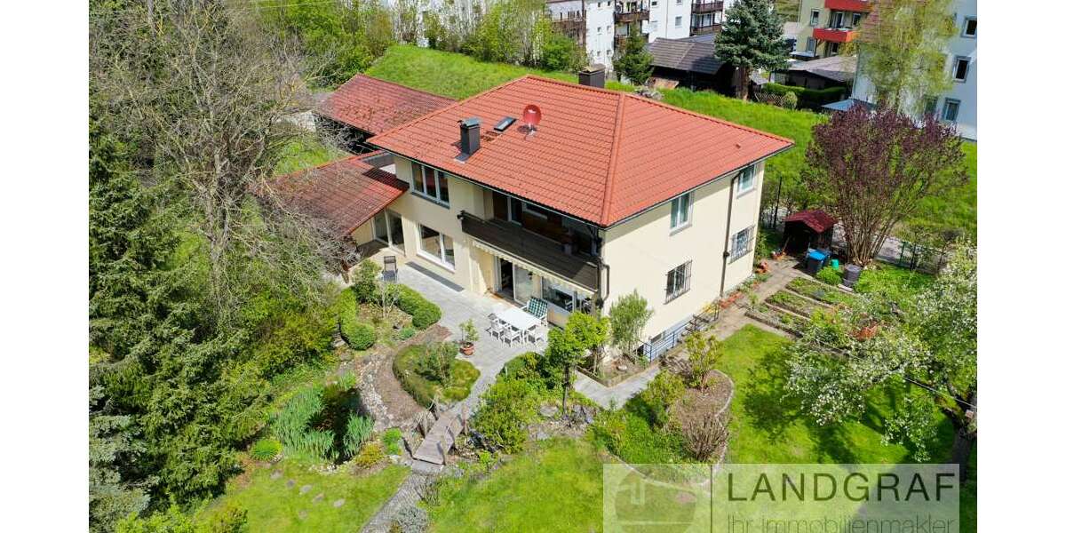 Einfamilienhaus Bad Urach - 7 Zimmer, 279 m&sup2;, 918.000&euro; | Angebot:23993411