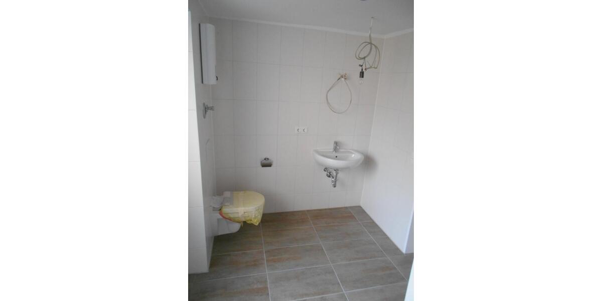 Erdgeschoßwohnung Holzmaden - 2.5 Zimmer, 63 m&sup2;, 780&euro; | Angebot:25543338