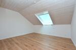 Dachgeschoßwohnung Hattenhofen - 4 Zimmer, 85 m&sup2;, 1.295&euro; | Angebot:25978990