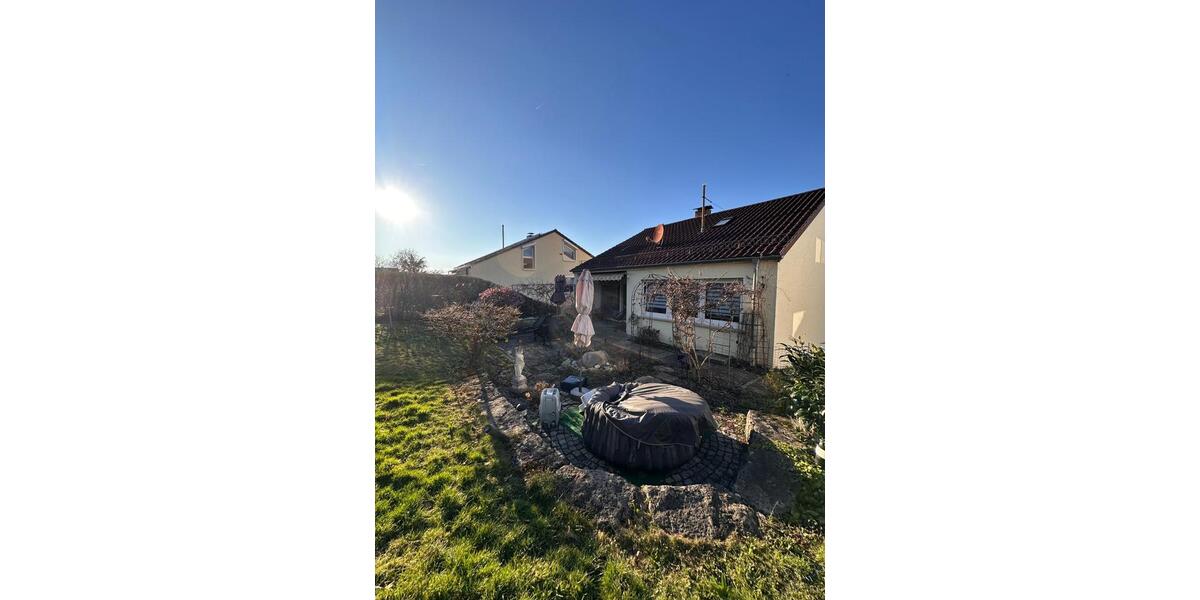 Einfamilienhaus Göppingen Faurndau - 6.5 Zimmer, 162 m&sup2;, 1.800&euro; | Angebot:25334557