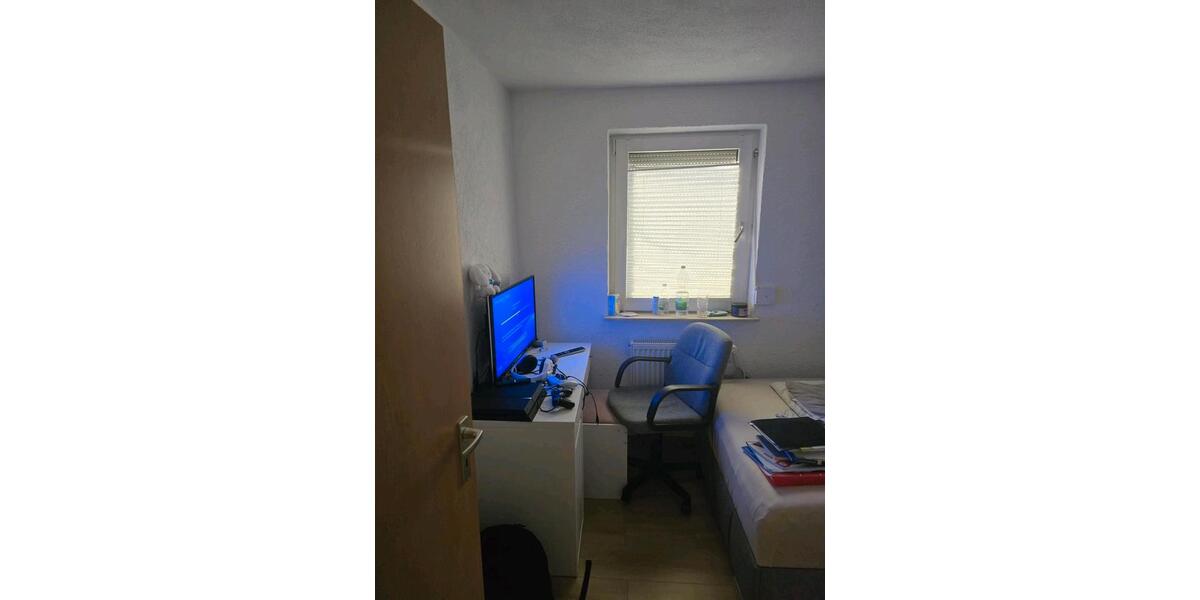 Dachgeschoßwohnung Ebersbach an der Fils - 3 Zimmer, 53 m&sup2;, 750&euro; | Angebot:25379645