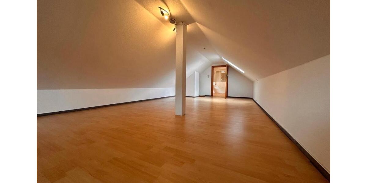 Maisonettenwohnung Göppingen - 3.5 Zimmer, 94 m&sup2;, 1.050&euro; | Angebot:25138385