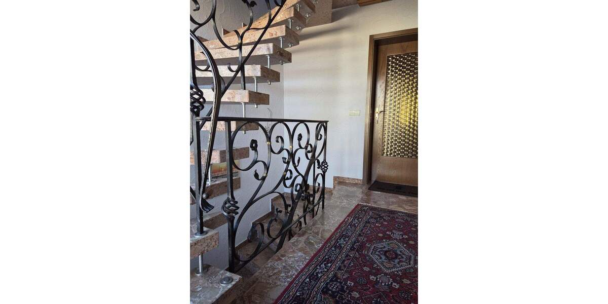 Mehrfamilienhaus, Wohnhaus Böbingen - 6 Zimmer, 209 m&sup2;, 659.000&euro; | Angebot:25853975