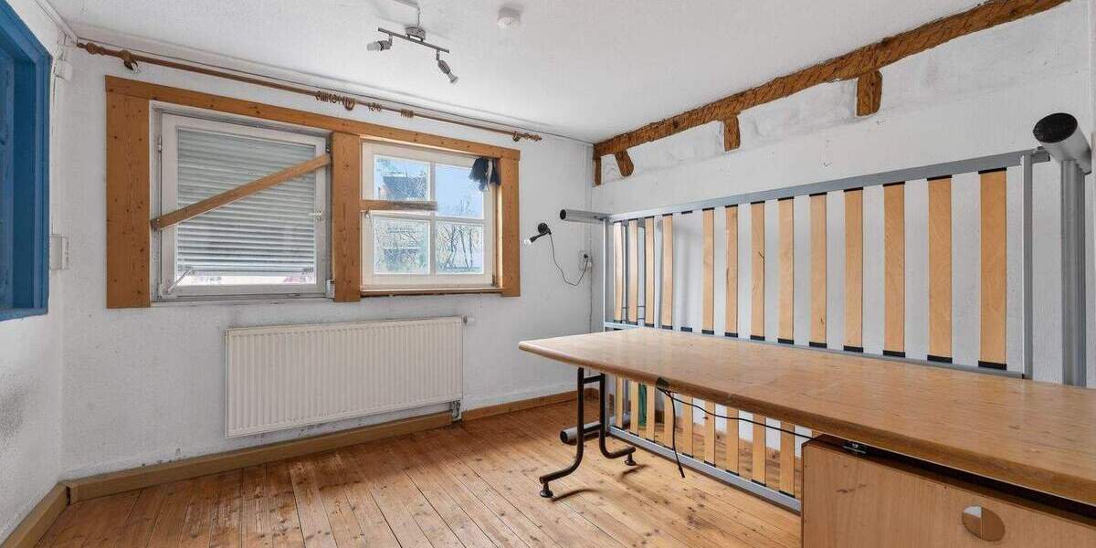 Mehrfamilienhaus, Wohnhaus Schwäbisch Gmünd - 9 Zimmer, 155 m&sup2;, 249.000&euro; | Angebot:25776973