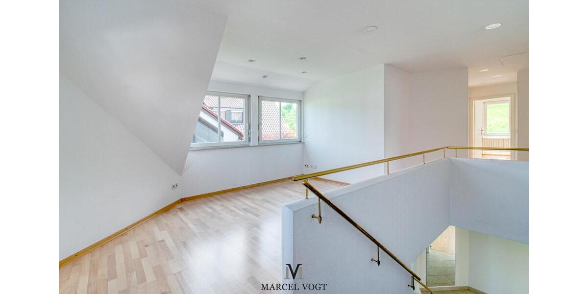 Einfamilienhaus Nürtingen - 7 Zimmer, 175 m&sup2;, 2.500&euro; | Angebot:26646125