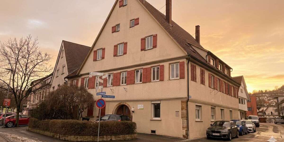 Einfamilienhaus Weilheim Teck - 18 Zimmer, 408 m&sup2;, 699.000&euro; | Angebot:24975512