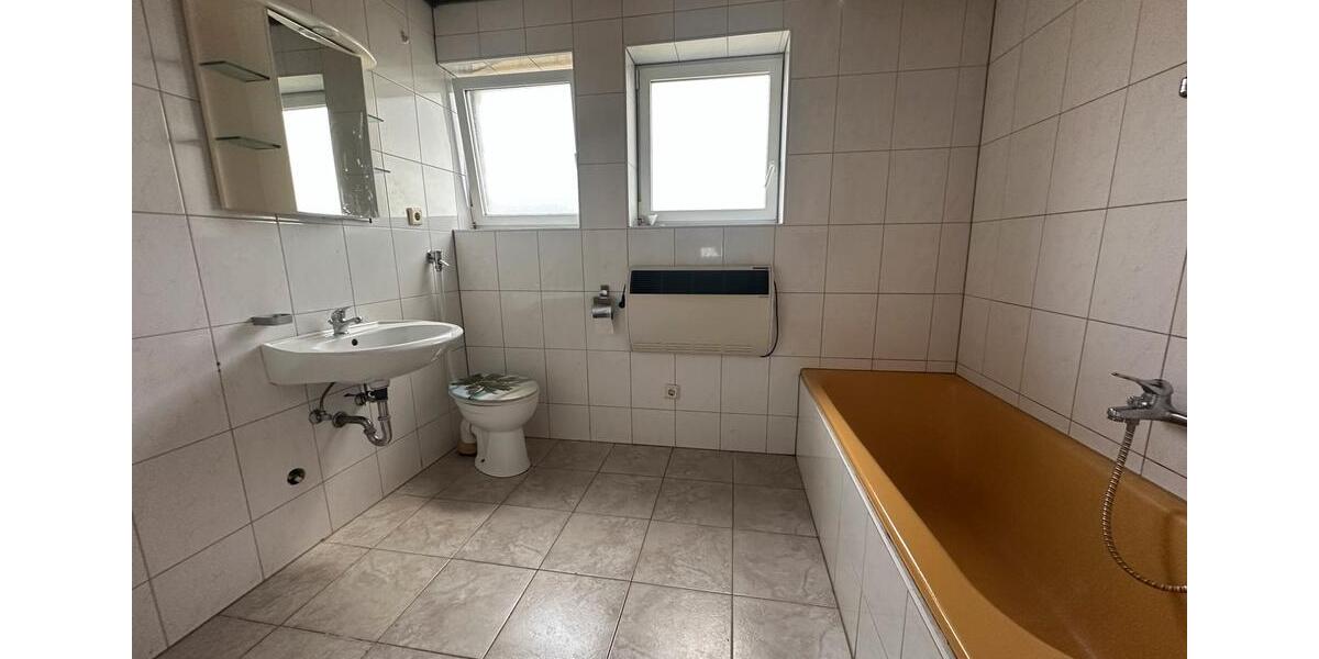 Etagenwohnung Lonsee - 4 Zimmer, 85 m&sup2;, 850&euro; | Angebot:25446983