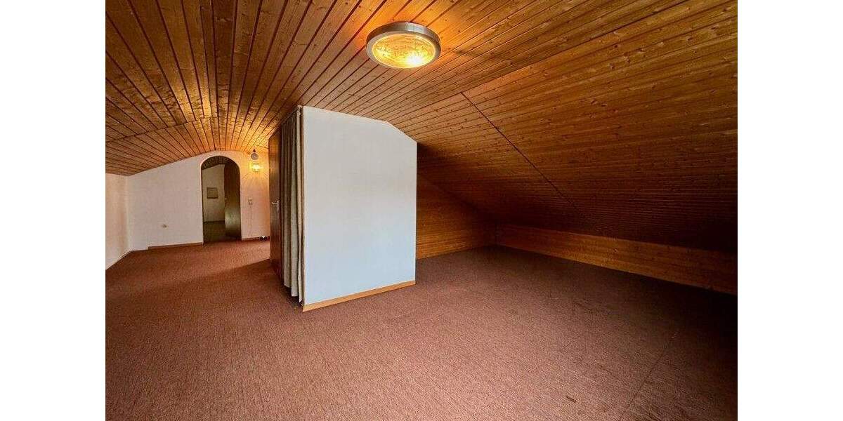 Einfamilienhaus Allmersbach im Tal Allmersbach - 8 Zimmer, 192 m&sup2;, 469.000&euro; | Angebot:25695928