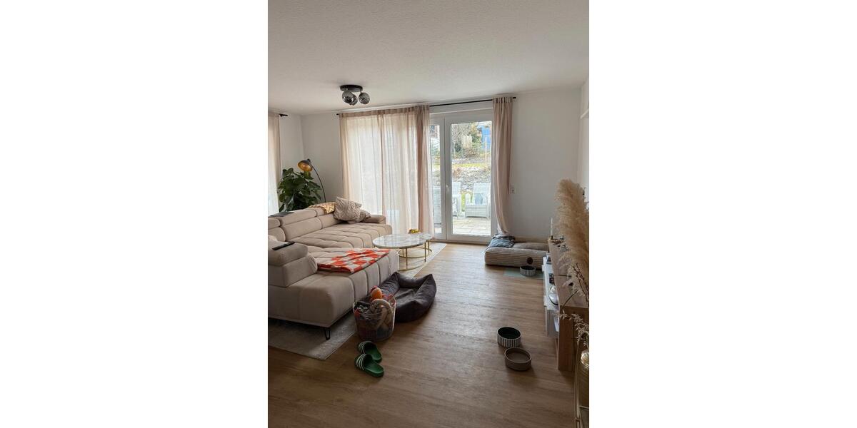 Erdgeschoßwohnung Weinstadt - 3 Zimmer, 119 m&sup2;, 1.601&euro; | Angebot:26004773