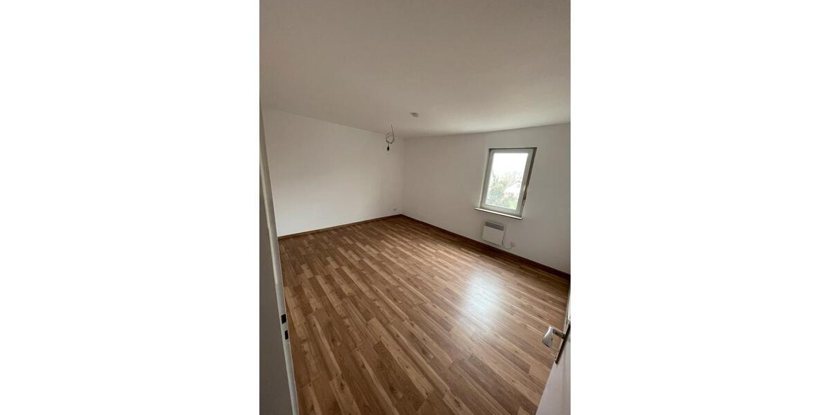 Etagenwohnung Gingen an der Fils - 3 Zimmer, 80 m&sup2;, 950&euro; | Angebot:26019850