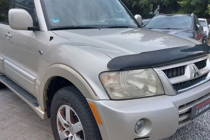 Mitsubishi Montero 227.122 km 4.999 &euro; Fellbach 70736