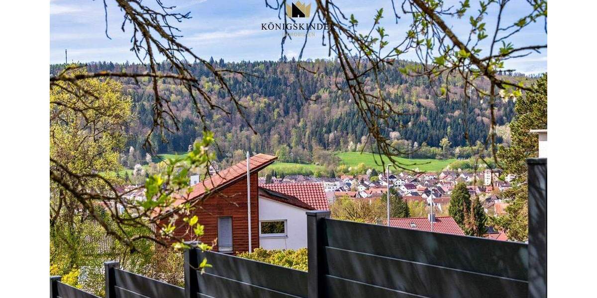 Etagenwohnung Plüderhausen - 6 Zimmer, 138 m&sup2;, 349.000&euro; | Angebot:25669325