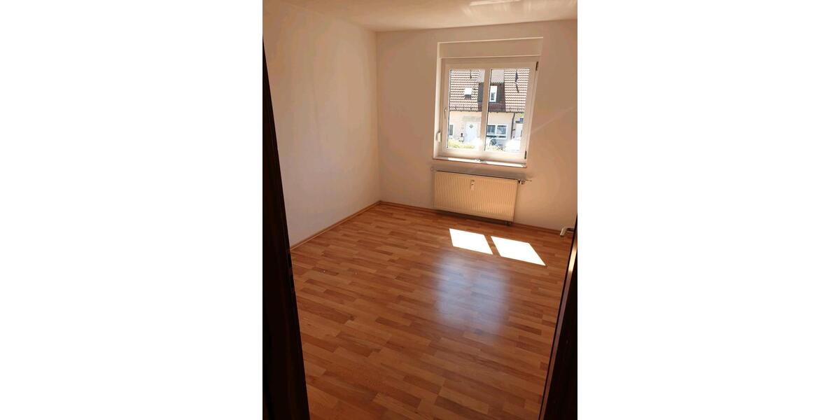 Erdgeschoßwohnung Täferrot - 2.5 Zimmer, 58 m&sup2;, 680&euro; | Angebot:26679222