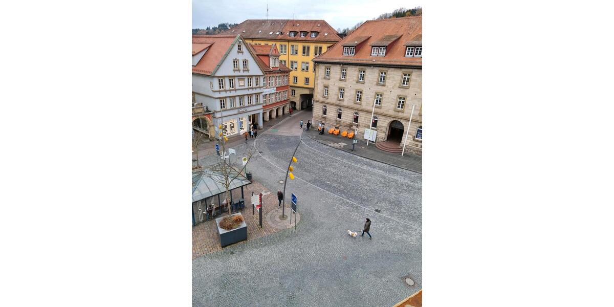 Dachgeschoßwohnung Schwäbisch Gmünd - 4 Zimmer, 120 m&sup2;, 900&euro; | Angebot:25963142