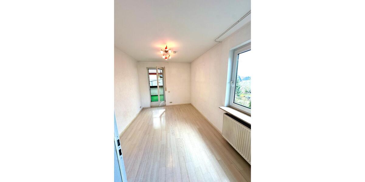 Etagenwohnung Schwaikheim - 3.5 Zimmer, 85 m&sup2;, 330.000&euro; | Angebot:25334708