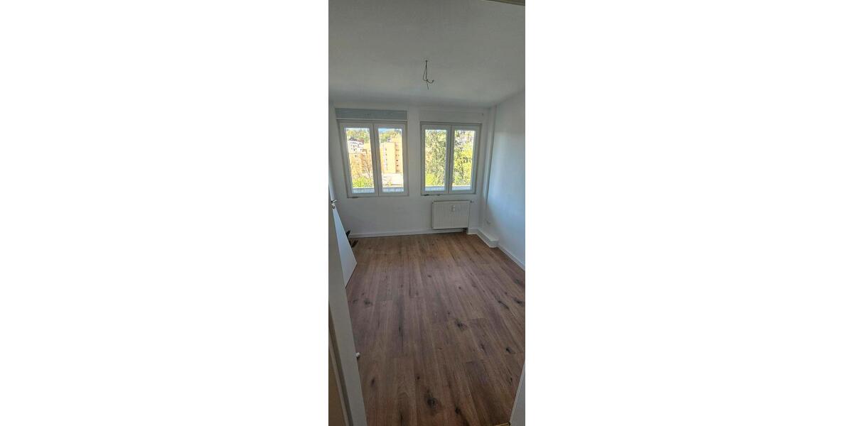 Etagenwohnung Esslingen am Neckar Brühl - 3 Zimmer, 85 m&sup2;, 1.290&euro; | Angebot:26633810