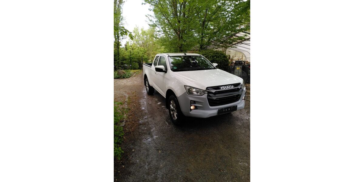 Isuzu D-Max 15.173 km 32.900 &euro; Weinstadt 71384