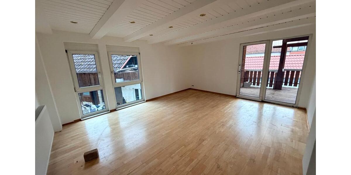 Maisonettenwohnung Mögglingen - 7 Zimmer, 183 m&sup2;, 1.950&euro; | Angebot:25162200