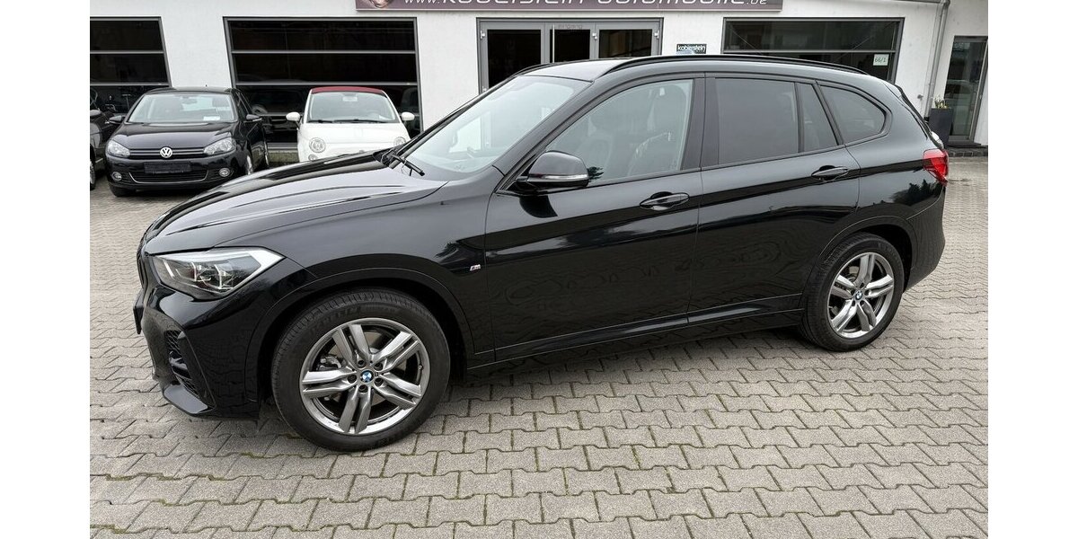BMW X1 2.0i xDrive M Sportpaket LED,Navi,AHK* 19.000 km 33.650 &euro; Schorndorf 73614