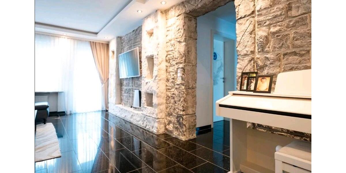 Etagenwohnung Nürtingen - 3 Zimmer, 98 m&sup2;, 330.000&euro; | Angebot:26091377