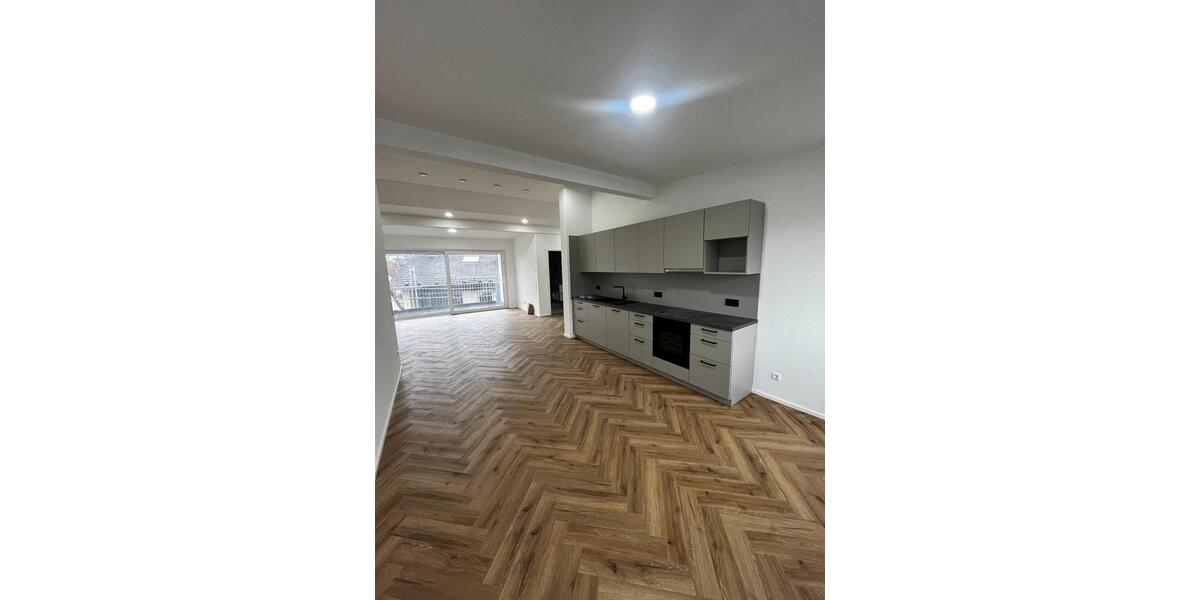 Dachgeschoßwohnung Nürtingen - 3 Zimmer, 100 m&sup2;, 1.480&euro; | Angebot:25867081