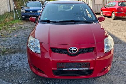 Toyota Auris 167.123 km 3.490 &euro; Kernen i. r 71394