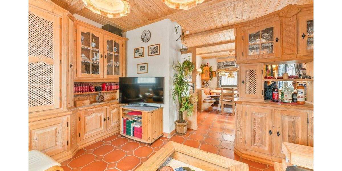 Mehrfamilienhaus, Wohnhaus Rechberghausen - 7 Zimmer, 151 m&sup2;, 550.000&euro; | Angebot:25796267