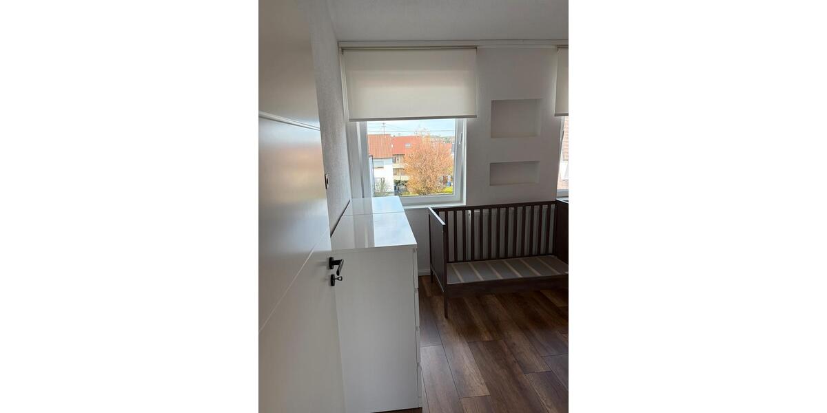 Dachgeschoßwohnung Schwaikheim - 3 Zimmer, 65 m&sup2;, 1.500&euro; | Angebot:25402484