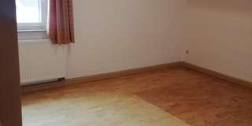 Dachgeschoßwohnung Schwäbisch Gmünd Bargau - 4 Zimmer, 100 m&sup2;, 850&euro; | Angebot:25428423