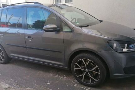 VW Touran 168.000 km 7.500 &euro; Fellbach 70736